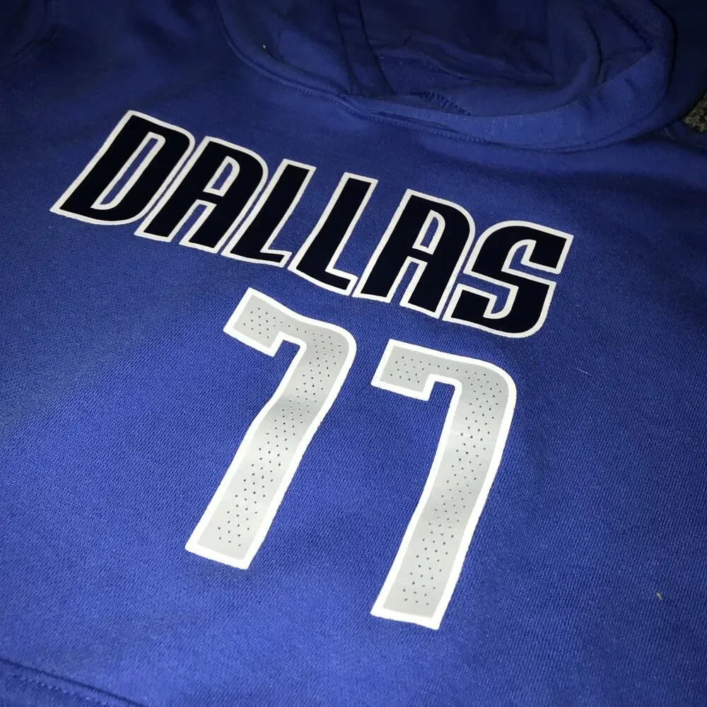 Dallas Mavericks Nike Youth Medium 10-12y #77‎ Luka Doncic Pullover Hoodie Blue